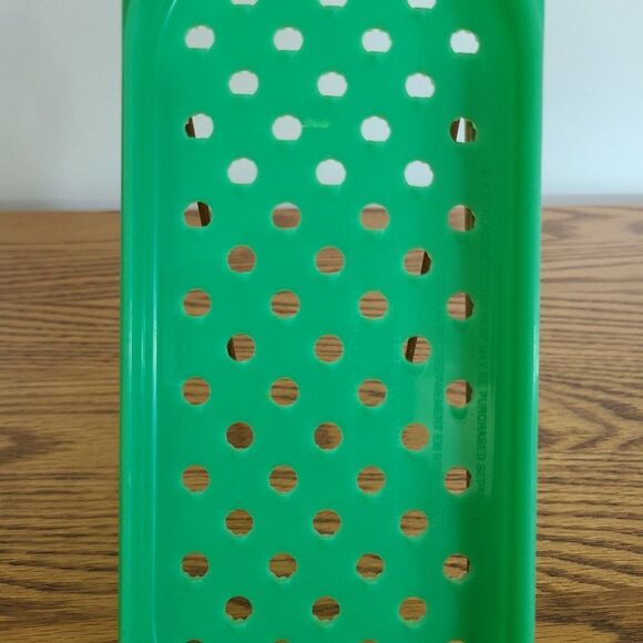 Tupperware #1374-11 Jadeite Cheese-Vegetable Grater Shredder Replacement Green - Picture 7 of 16